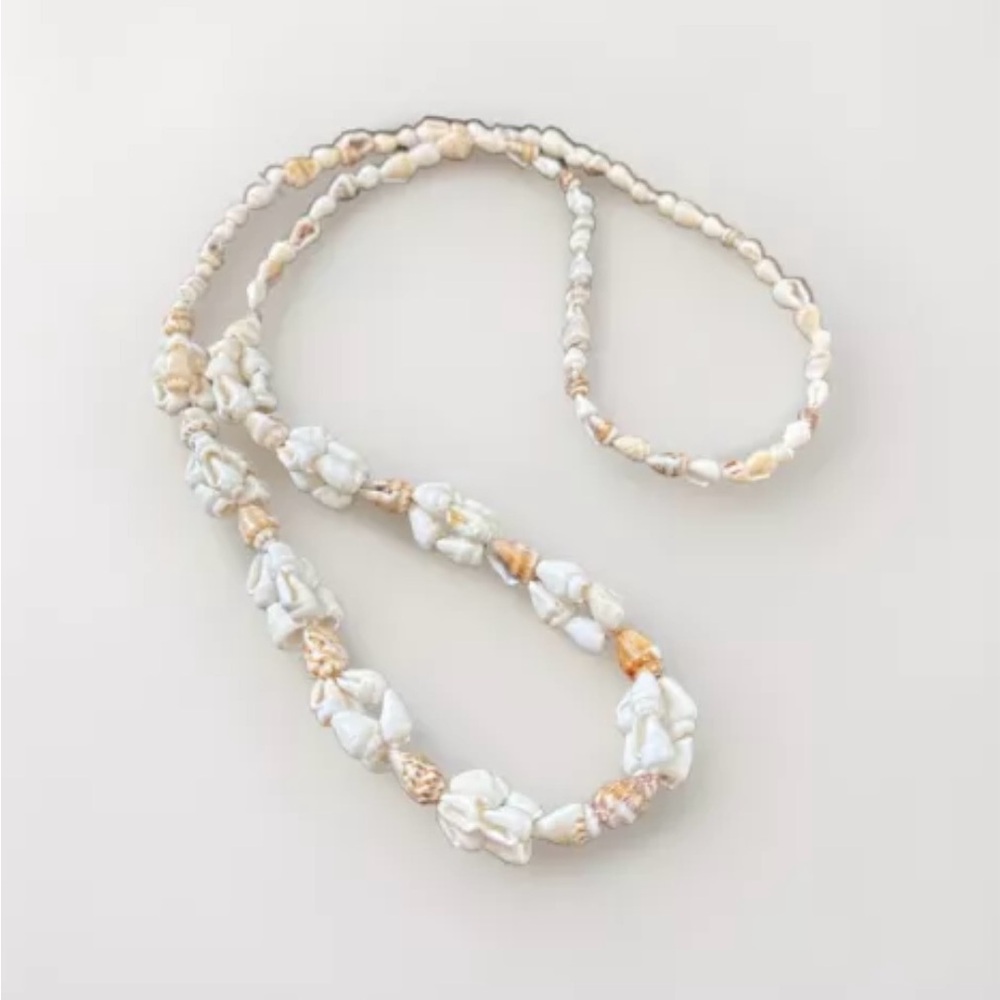 Vintage Seashell Beaded Necklace 14” L